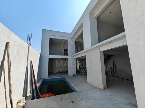 Casa En Venta En Col. Lazaro Cardenas Con 3 Recamaras
