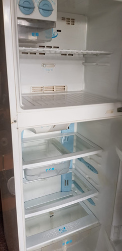 Refrigerador Daewoo  Modelo Dfr-1170dbbu