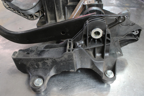 Pedales Clutch Freno Sonic 2019 Std 42344394 S4957 (Usado)