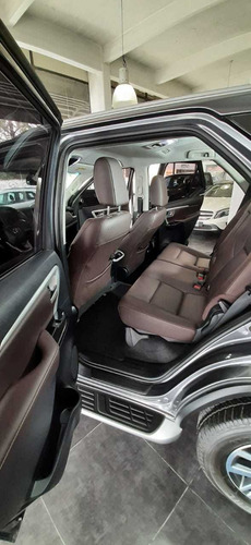 Toyota Sw4 At Srx 2.8 / 7 Asientos 2019 Permuto Financio