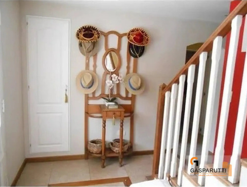 Casa En Venta En Barrio Septiembre, 5 Ambientes Con Pileta