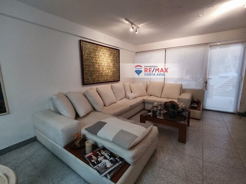 En Venta Hermoso Y Cómodo Apartamento En Residencias Ancorage Tucacas.