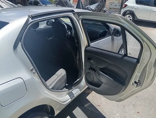 Renault Logan 1.6 Authentique / Life
