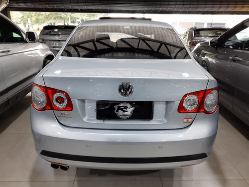 Volkswagen Jetta 2.5 I 20v 170cv Gasolina 4p Tiptronic