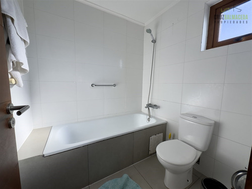 Casa En Venta De 4 Dorm. En Puerto Varas