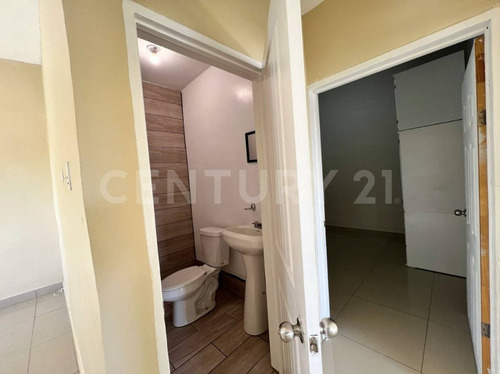 Rar-1404 Renta Departamento 2 Recámaras En Col Buena Vista