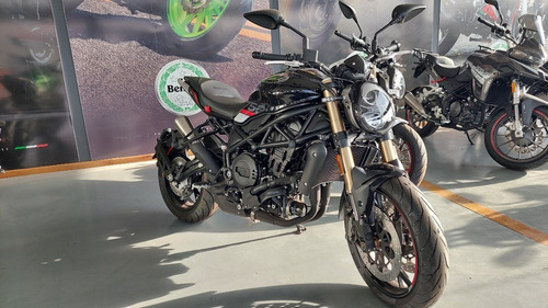 Imagen 8 de 17 de Benelli 752 S