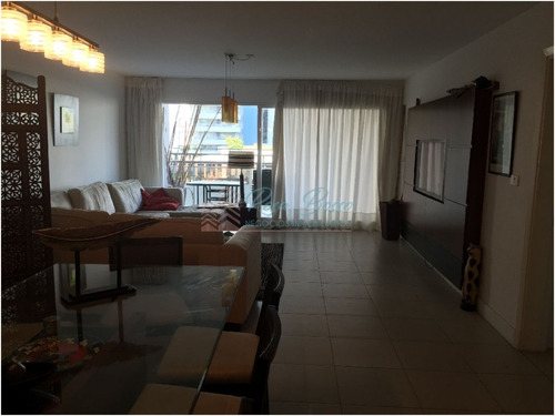 Apartamento En Brava, 1 Dormitorios *- Ref: 1240