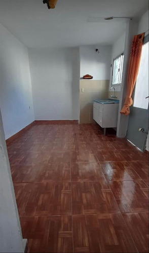 Casa Dos Dormitorios Con Cochera,con Renta, En Belvedere