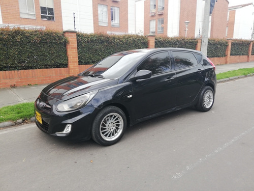 Hyundai I25 2012