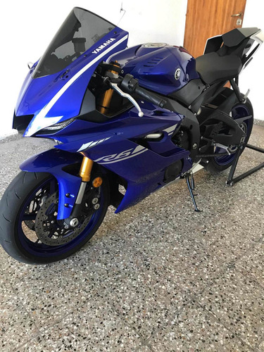 Yamaha R6