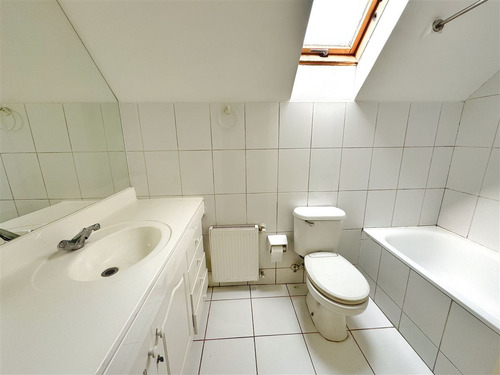 Casa En Arriendo De 5 Dorm. En Huechuraba