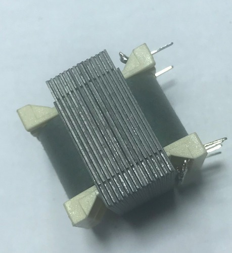 Imagem 2 de 5 de Transformador Terminais 110v/220v Saida 9v 200ma