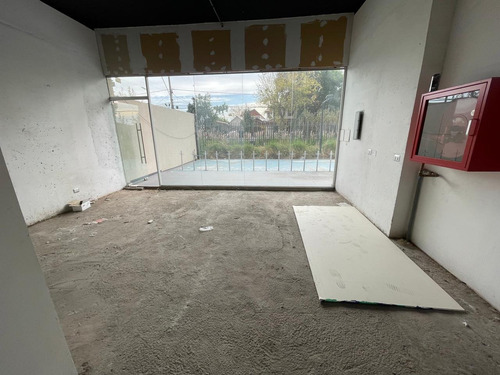 Arriendo Local Comercial De 60,71 M2, Metro Monte Tabor