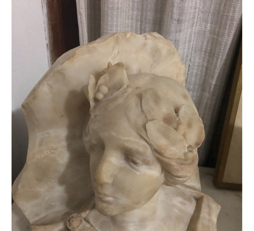 Busto De Marmol