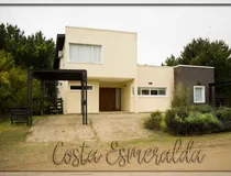 Comprar Alquiler Temporal Costa Esmeralda Casa Residencial1  6 Dormitorios 10-12 Personas Con Pileta Climatizada Energía Solar Frente Al Parador De Playa Excelente Ubicación Y Equipamiento