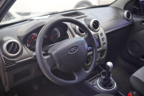 Ford Fiesta 1.0 ROCAM HATCH 8V FLEX 4P MANUAL