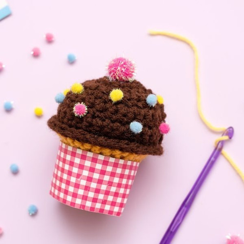 Imagen 3 de 3 de Set Bordado A Crochet Cupcakes - Sew Cute - Hobby Lovers