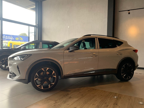 Imagen 3 de 19 de Cupra Formentor Modelo 2023 Metalizado
