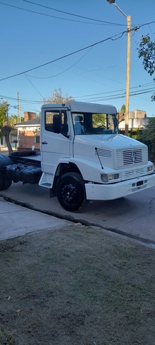 Imagen 14 de 14 de Mercedes Benz 1215