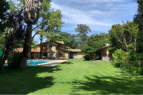 Venta Espectacular Casa 300m2 Parque Pileta