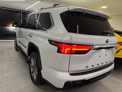 Toyota Sequoia 3.5 V6 1974 Edition 4X4