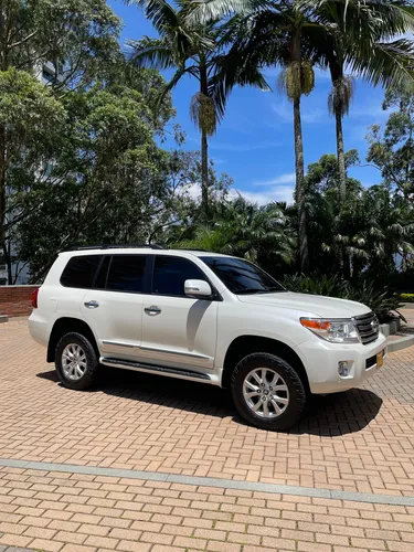 Toyota Land Cruiser 4.5 Imperial Lc200 Diésel