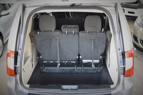 Imagen 10 de 12 de Chrysler Town & Country Li 2016