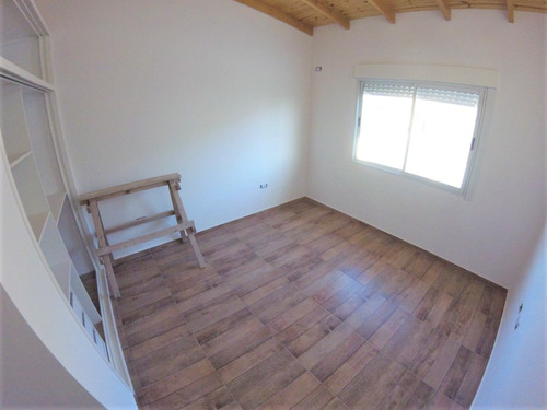 Imagen 10 de 13 de Triplex 3 Amb Con Playroom - Cochera - Fondo // Marmol 837