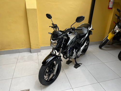 Imagem 4 de 12 de Honda Cb 25f Twister 2019 Repleta De Acessórios Troco !!