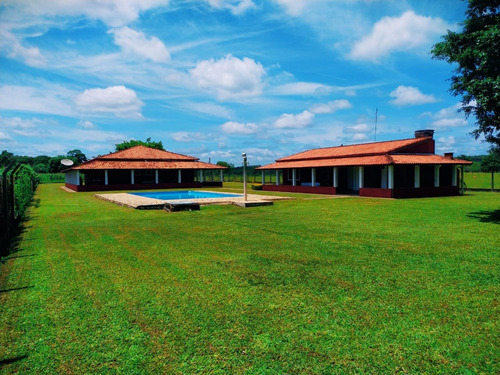 Imagem 1 de 30 de Chácara 30.000m2,casa Sede E Caseiro,pomar,chiqueiro,curral,churrasqueira,piscina,salão,tanque Pesca,galinheiro,quarto Ferramentas,cercado,escriturada - Ch00092 - 69588354