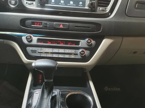 Imagen 8 de 9 de Kia Carnival Aut