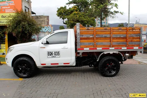 Nissan Frontier 2.5 D22 / Np300 Estacas Diesel Mt 4x4