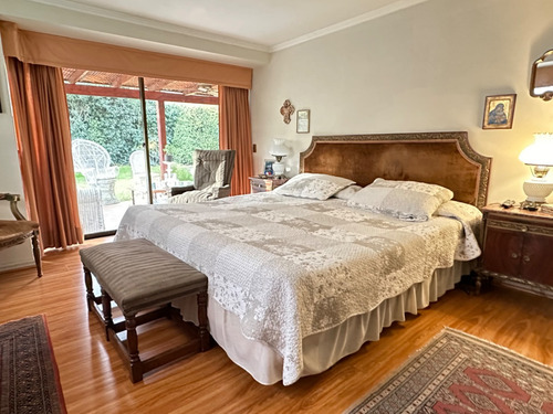 Amplia Casa En Condominio Con Excelente Seguridad