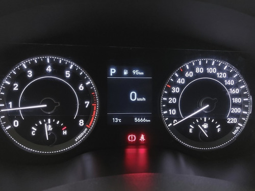 Imagen 11 de 15 de Hyundai Venue 1.6 Qx Value At
