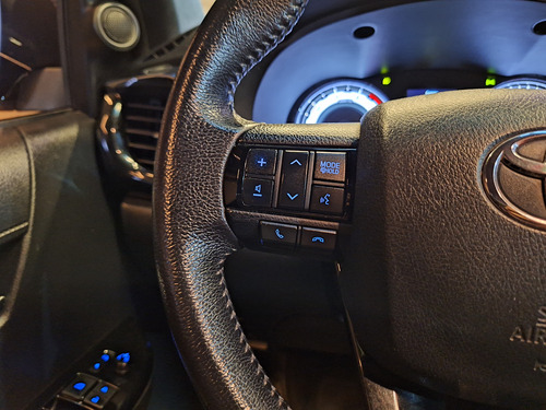 Toyota Hilux Pick-up 2.8 Cd Srx 177cv 4x4 At