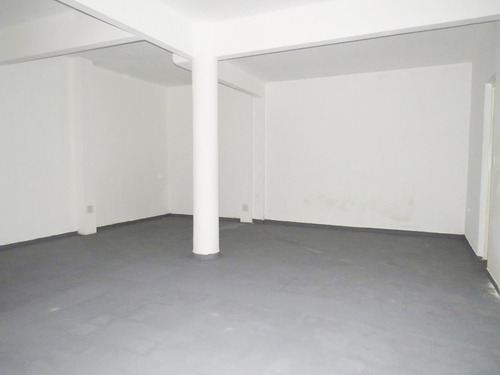 Alquiler Local Comercial Planta Baja Al Frente - Ciudad Vieja