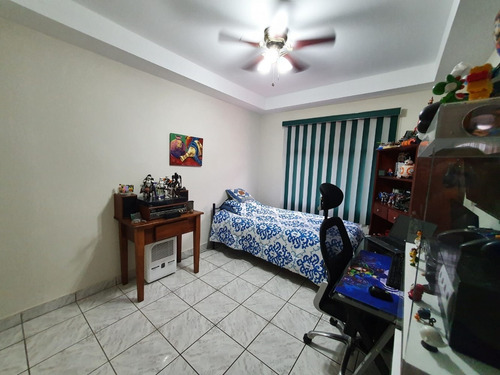 Imagen 11 de 14 de Amplia Casa En Condominio