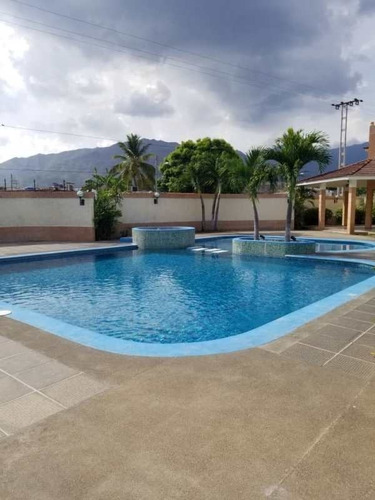 Imagen 21 de 23 de Townhouse En Brisas Del Valle, San Diego. Vende Crismelia Castillo