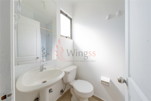Casa En Venta De 4 Dorm. En Colina