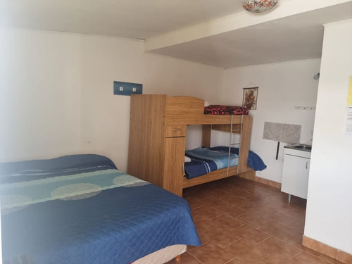 Complejo De 2 Locales Comerciales, 1 Departamento Y 5 Monoambientes Tipo Dormis En Cholila -chubut