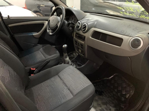 Imagem 8 de 11 de Renault Sandero Expression 1.0 Flex 2011 Completo