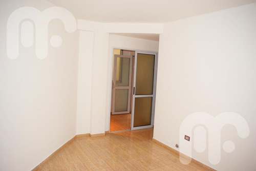 Imagen 5 de 12 de Venta Departamento - La Plata