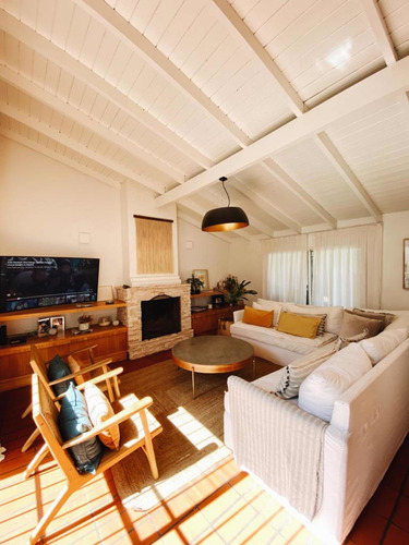Imagen 3 de 18 de Venta Casa 4 Ambientes En La Horqueta, San Isidro, Con Jardín, Quincho Y Pileta