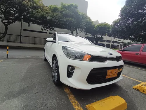 Kia Rio 1.4 Vibrant At