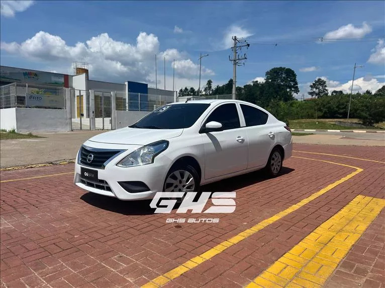 Nissan Versa Versa 1.6s