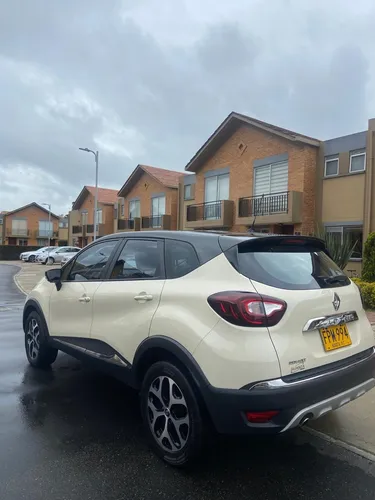 Renault Captur 2.0 Intens Automática