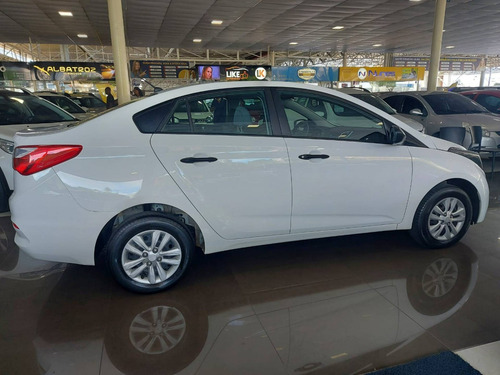 Imagem 7 de 13 de Hyundai Hb20s 1.0 Unique 12v Flex 4p Manual