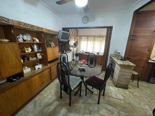 Imagen 22 de 22 de Casa De 3 Ambientes Con Cochera, Jardín