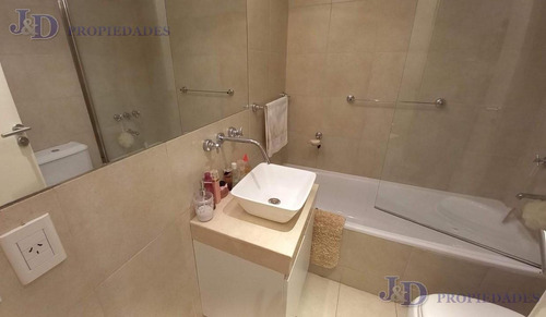 Impecable Semipiso Tres Ambientes Con Cochera Y Pileta En Nuñez